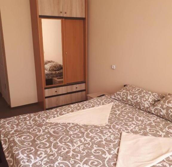 اتاق استاندارد, готель ас берегово