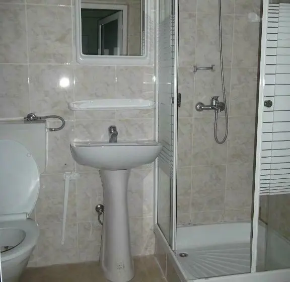 اتاق استاندارد یک نفره, Hostel „la Galan”