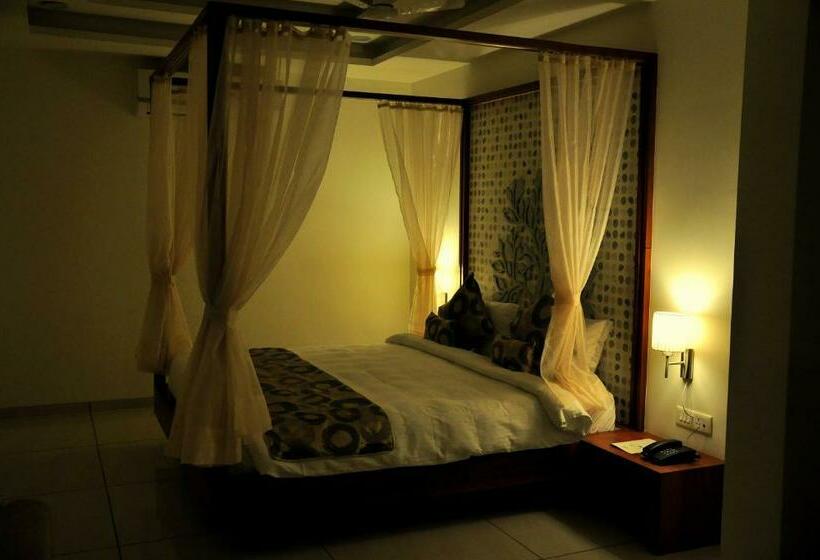 Номер Deluxe, Kalyan S   Mansingh Inn