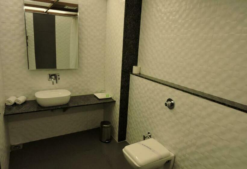 חדר דלוקס, Kalyan S   Mansingh Inn