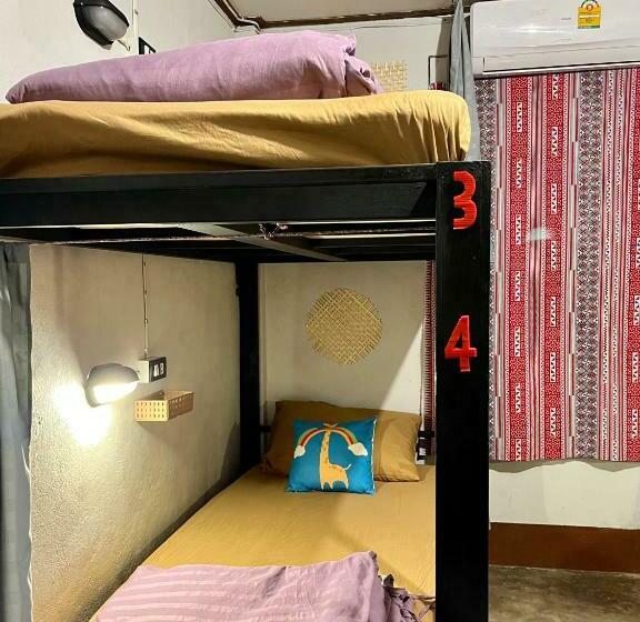 Кровать в Общей Комнате, Little Hostel