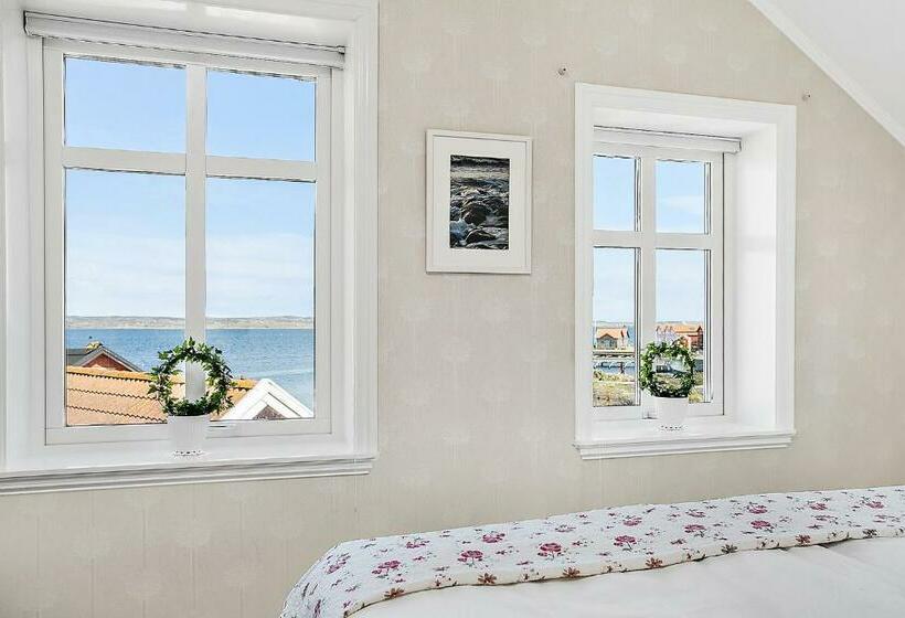 غرفة ديلوكس مطلّة علي البحر, Lotshotellet