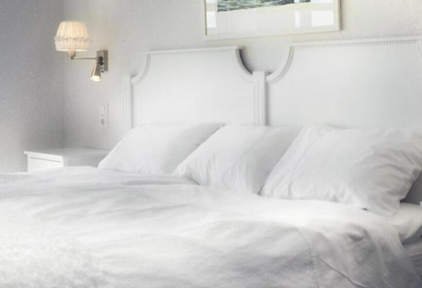 غرفة ديلوكس ذات إطلالة جانبية على البحر, Lotshotellet