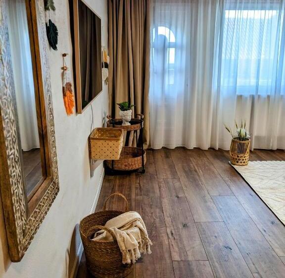 Апартаменты 1 Спальня с Балконом, Tokaj Zlatá Putňa   Restaurant & Pension