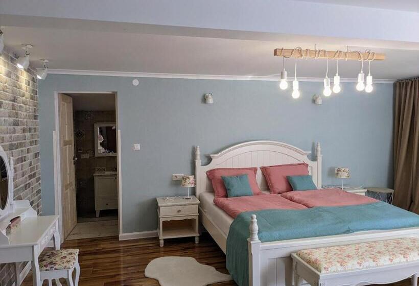 Студио Стандарт с Террасой, Tokaj Zlatá Putňa Restaurant & Pension