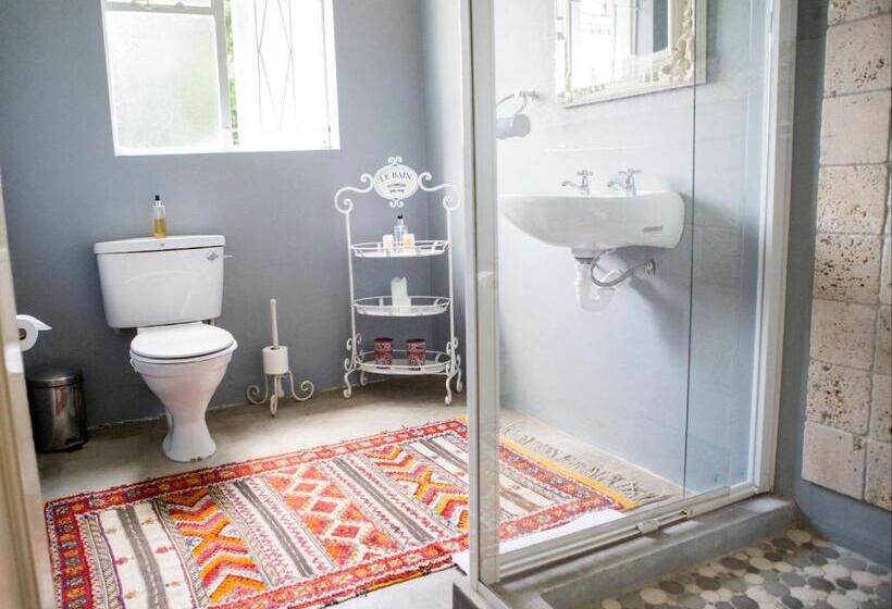 غرفة عائلية, Picardiplace