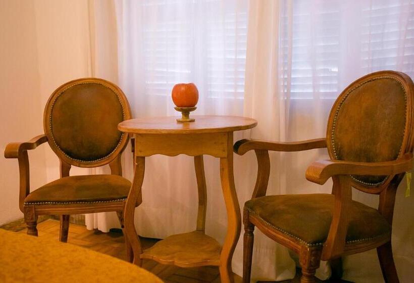 جناح, Pouso Do Bichinho 2