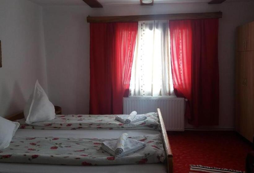 Номер Стандарт Трехместный, Pensiunea Letitia