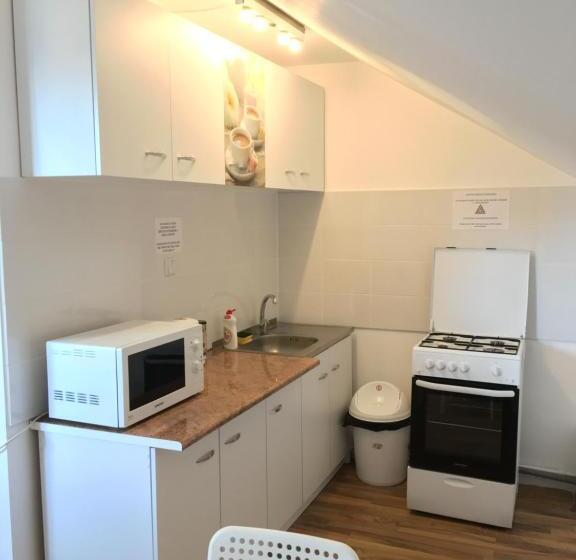 Номер Стандарт Трехместный, Pensiunea Saseasca