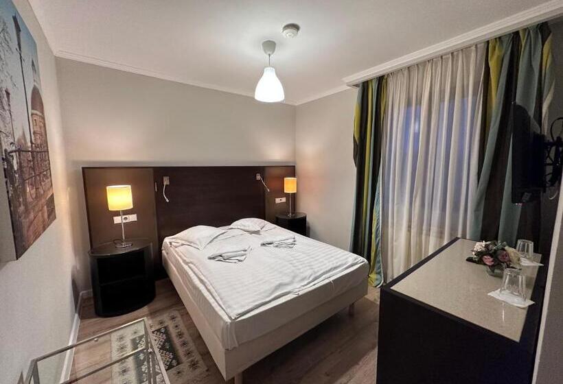 Номер Стандарт, Pensiunea Saseasca