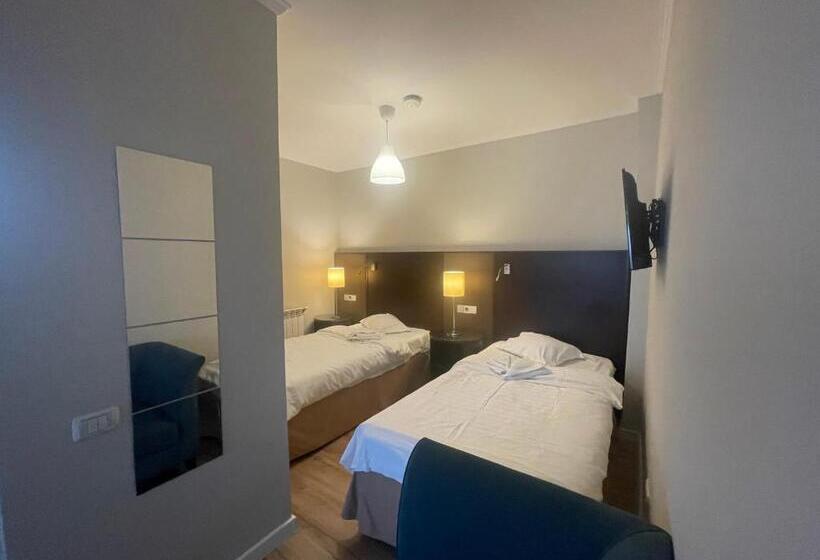 Четырехместный Номер Стандарт, Pensiunea Saseasca