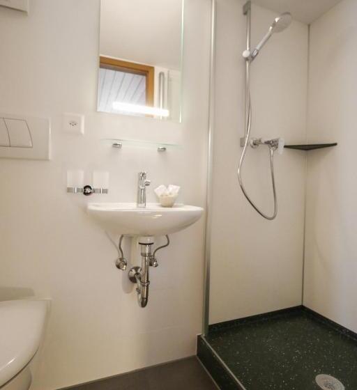 غرفة عائلية, Gasthof Krone