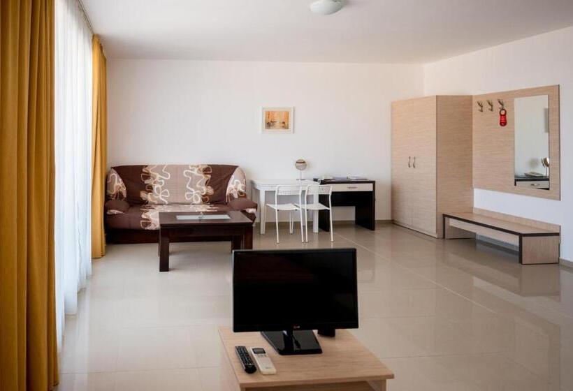 스탠다드 스튜디오, Arapya Sun Resort