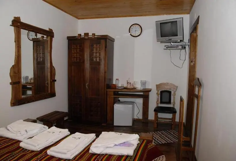 Standard room with outdoor bath, туристично розважальний комплекс стіжок