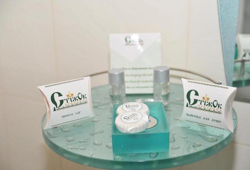 Standard room with outdoor bath, туристично розважальний комплекс стіжок