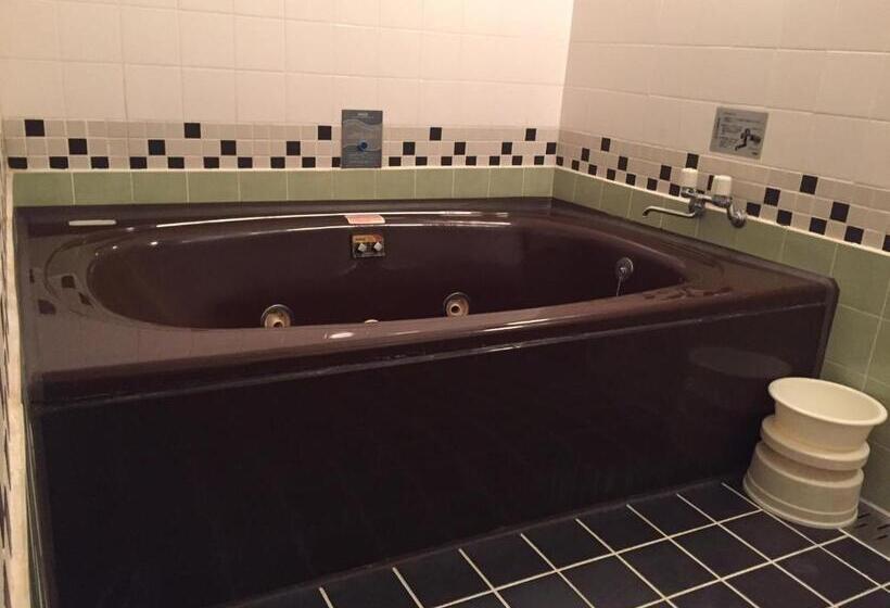 패밀리 룸, Civic Inn Sayama