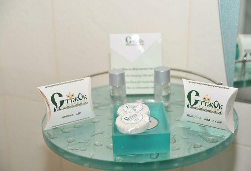 اتاق خانوادگی با چشمانداز کوه, туристично розважальний комплекс стіжок