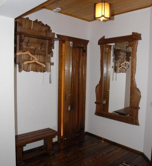 اتاق خانوادگی با چشمانداز کوه, туристично розважальний комплекс стіжок