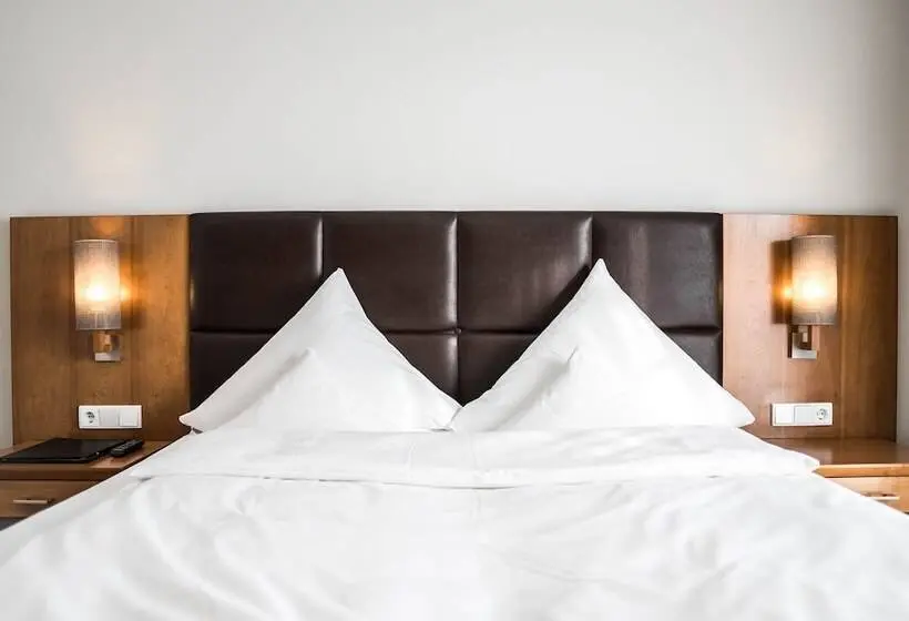 コンフォートルーム, Klostermaier Hotel & Restaurant