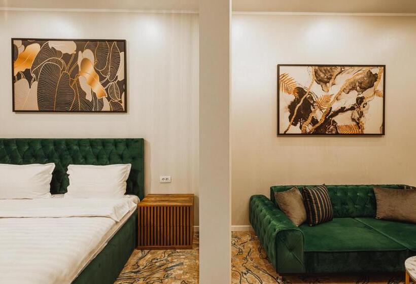 سوییت خانوادگی, Motel Andra