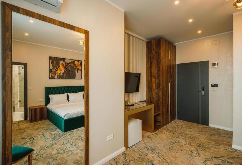 חדר דלוקס, Motel Andra