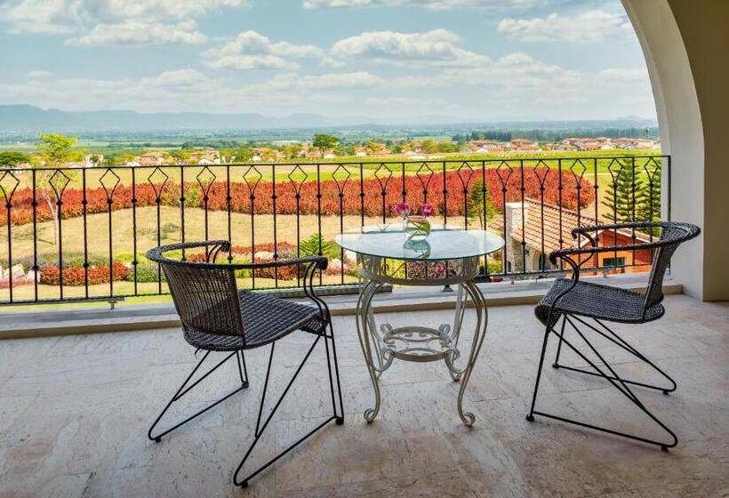 Номер Deluxe Кровать Кинг, Mövenpick Resort Khao Yai