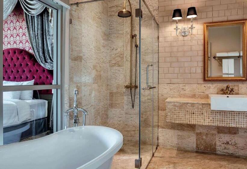 חדר דחוקס עם מיטת קינג, Mövenpick Resort Khao Yai