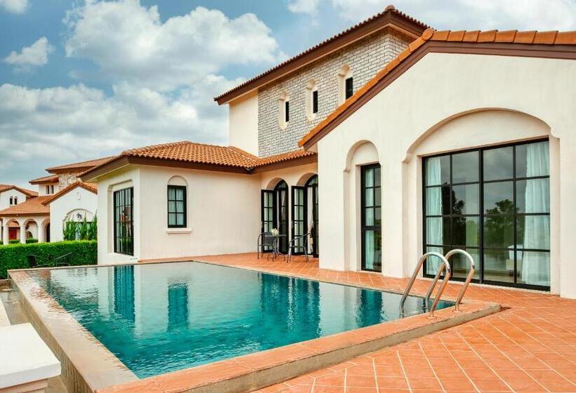 וילת 3 חדרי שינה עם בריכה, Mövenpick Resort Khao Yai