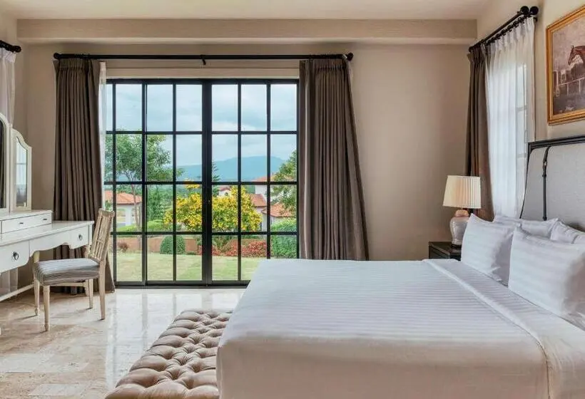 スリーベッドルーム ヴィラ, Mövenpick Resort Khao Yai