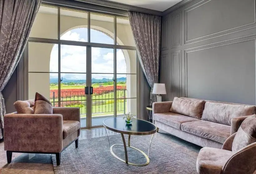 ペントハウスルーム, Mövenpick Resort Khao Yai