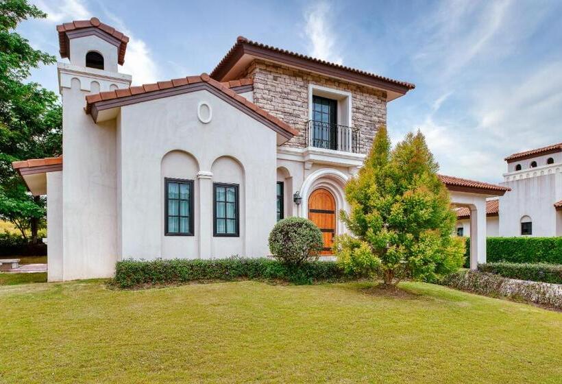 וילת 3 חדרי שינה עם בריכה, Mövenpick Resort Khao Yai