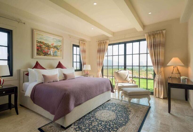 וילת 3 חדרי שינה עם בריכה, Mövenpick Resort Khao Yai