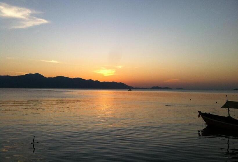 스위트, Ban Sulada Guest House