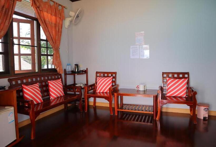 스위트, Ban Sulada Guest House