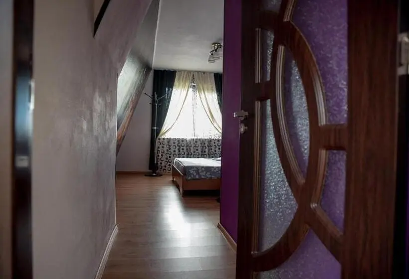 バルコニー付き１ベッドルームアパートメント, Casa Robi