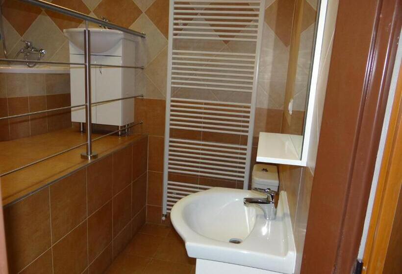 침실 1개 베이직 아피트, Penzion 324