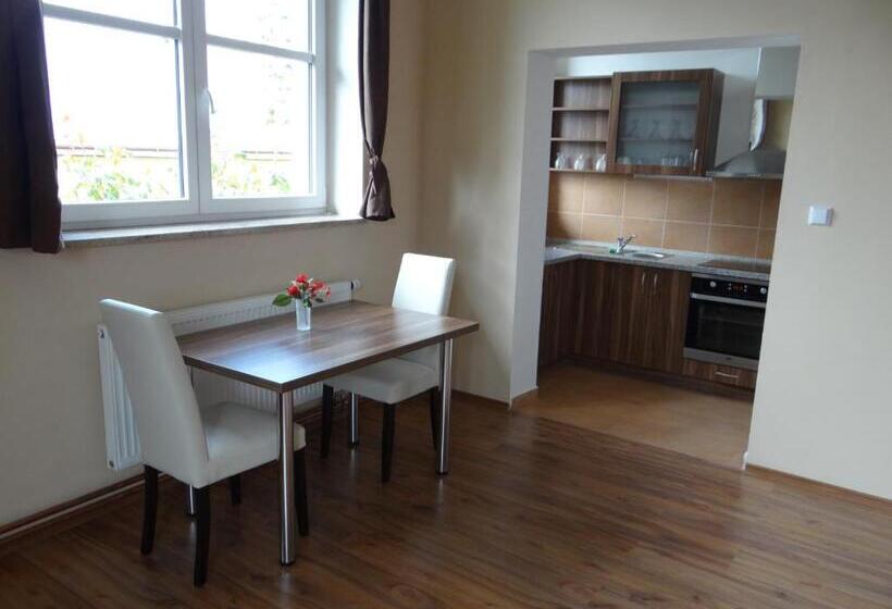 침실 1개 베이직 아피트, Penzion 324