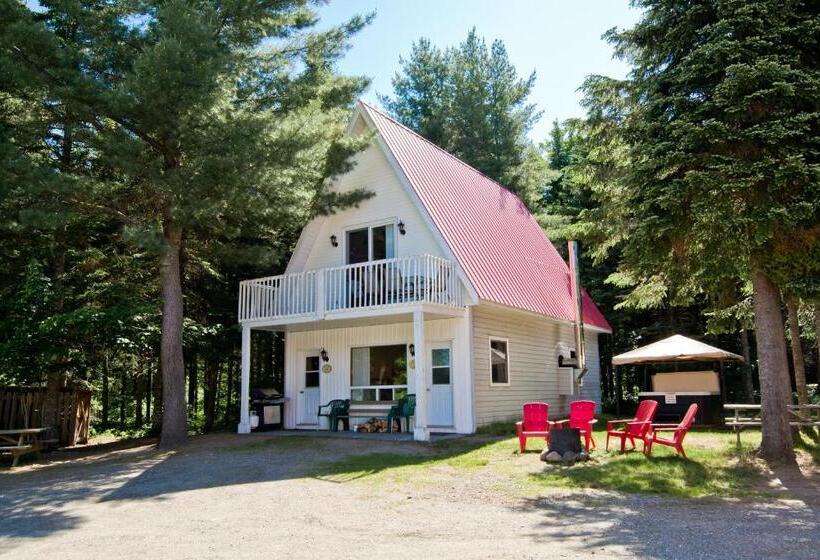 בקתת חדר, Camping Chalets Spas Pignons Rouges