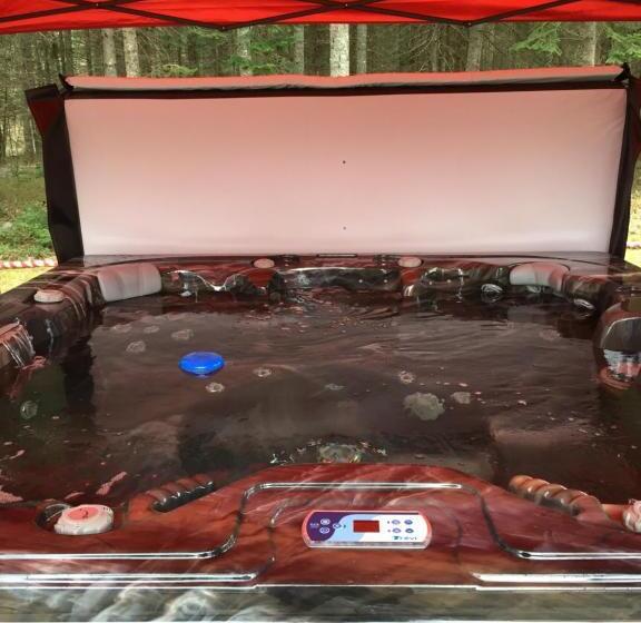샬레, Camping Chalets Spas Pignons Rouges