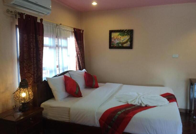 Quarto Superior, Chok Wasana Guest House