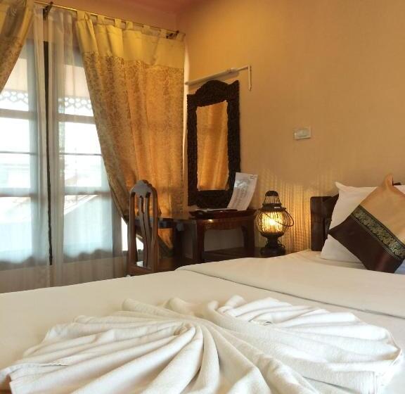 Quarto Superior, Chok Wasana Guest House