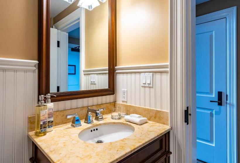 スイート, The Inn At Cobble Beach