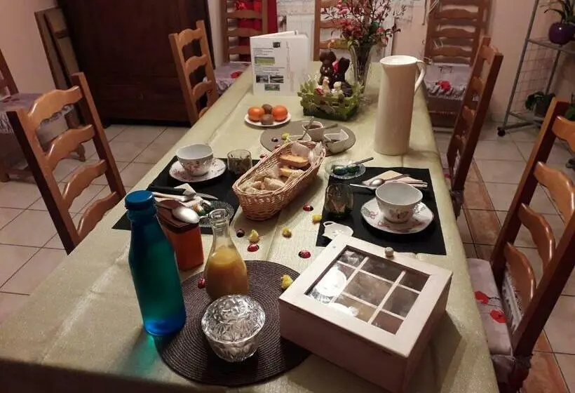 スタンダードルーム, La Nouste Maisoun