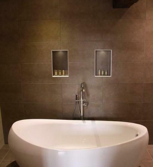 패밀리 룸, La Porterie