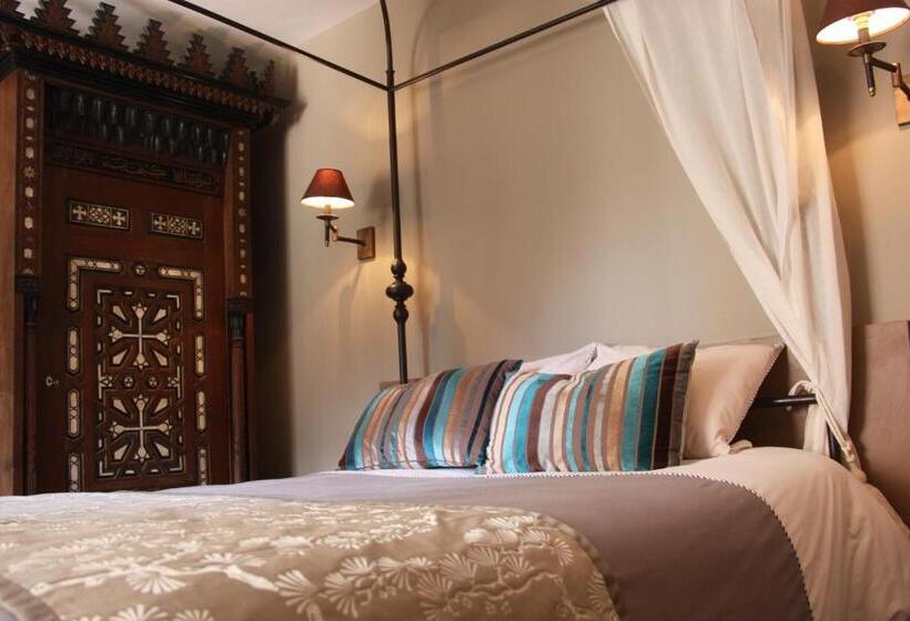 기본룸, La Porterie