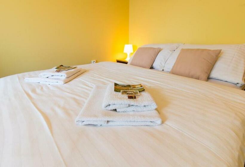 Háromágyas Standard Szoba, Franz