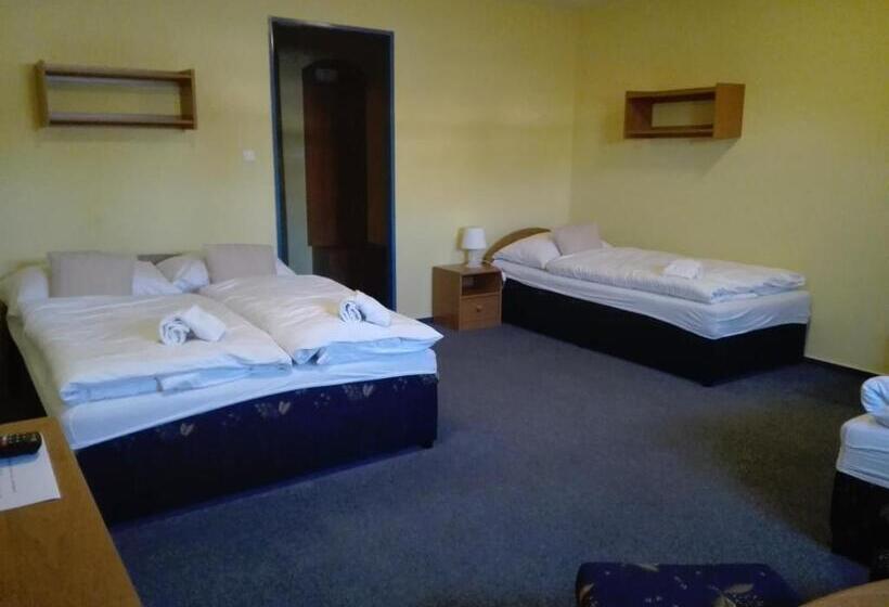 Négyágyas Standard Szoba, Franz