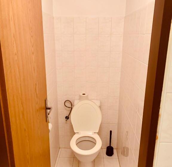 Négyágyas Standard Szoba Közös Fürdővel, Franz