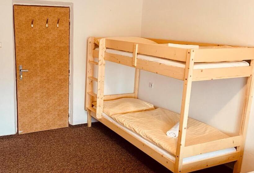 Családi Szoba Közös Fürdővel, Franz