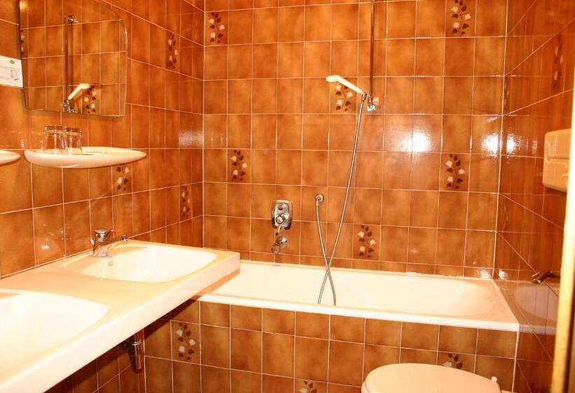 ファミリールーム, Panoramapension Etschblick